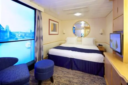 Внутренняя Interior with virtual balcony (4U)