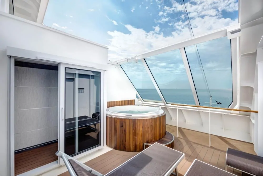 Сьют с джакузи Duplex Yacht Club (YJD)