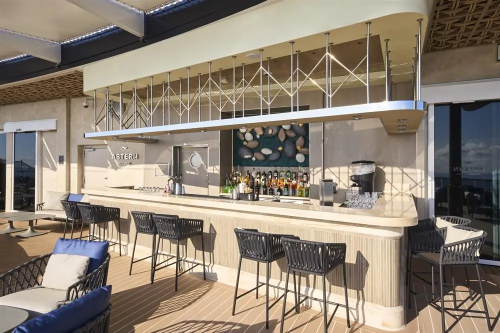 Astern Pool & Bar