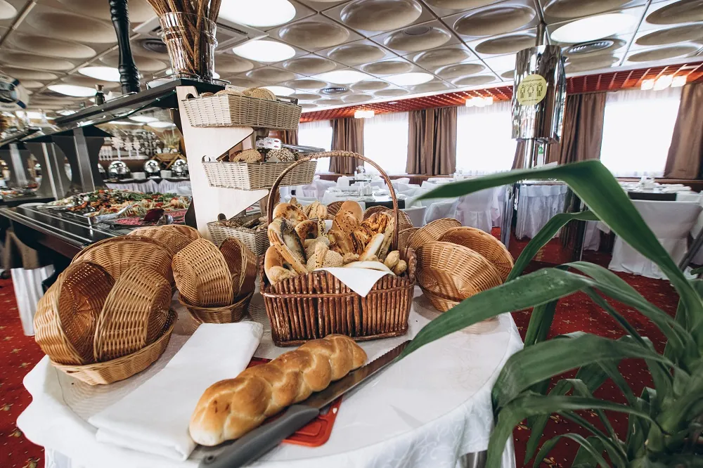 Михаил Светлов