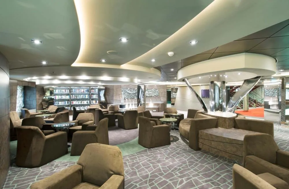 Бар Diamond Bar and Library