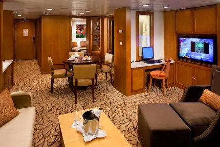 Сьют Celebrity Suite (CS)