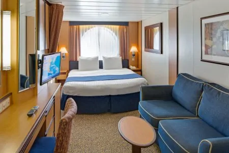 С окном Connecting Oceanview cabin (CO)