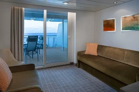 С балконом Ultra Deluxe Veranda (UV)