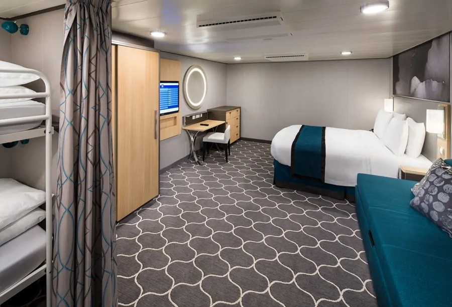Внутренняя Spacious Interior (1R)