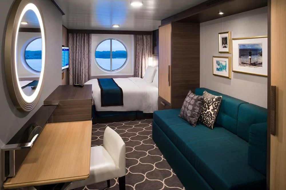 С окном Ocean View Guaranteed Stateroom (YO)