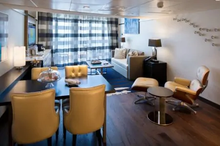 Сьют с балконом Sky Loft Suite with Balcony (SL)