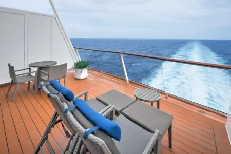 Сьют с балконом Owner's Loft Suite with Balcony (OL)