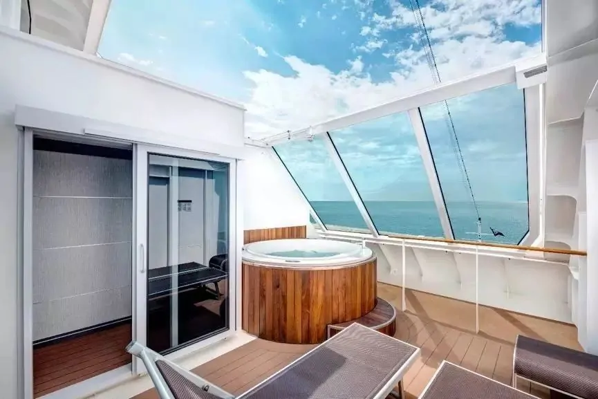 Сьют с джакузи Duplex Yacht Club (YJD)